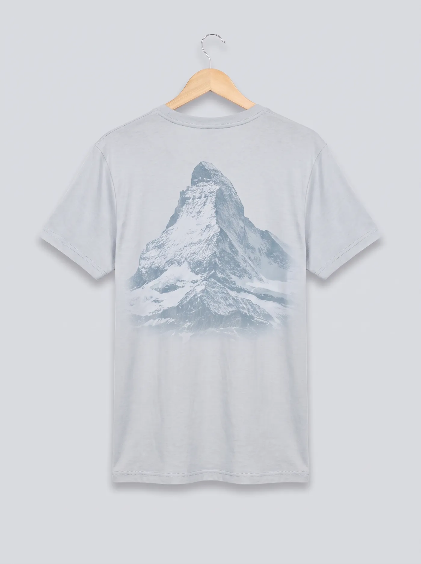 Camiseta Montaña, vista de espalda