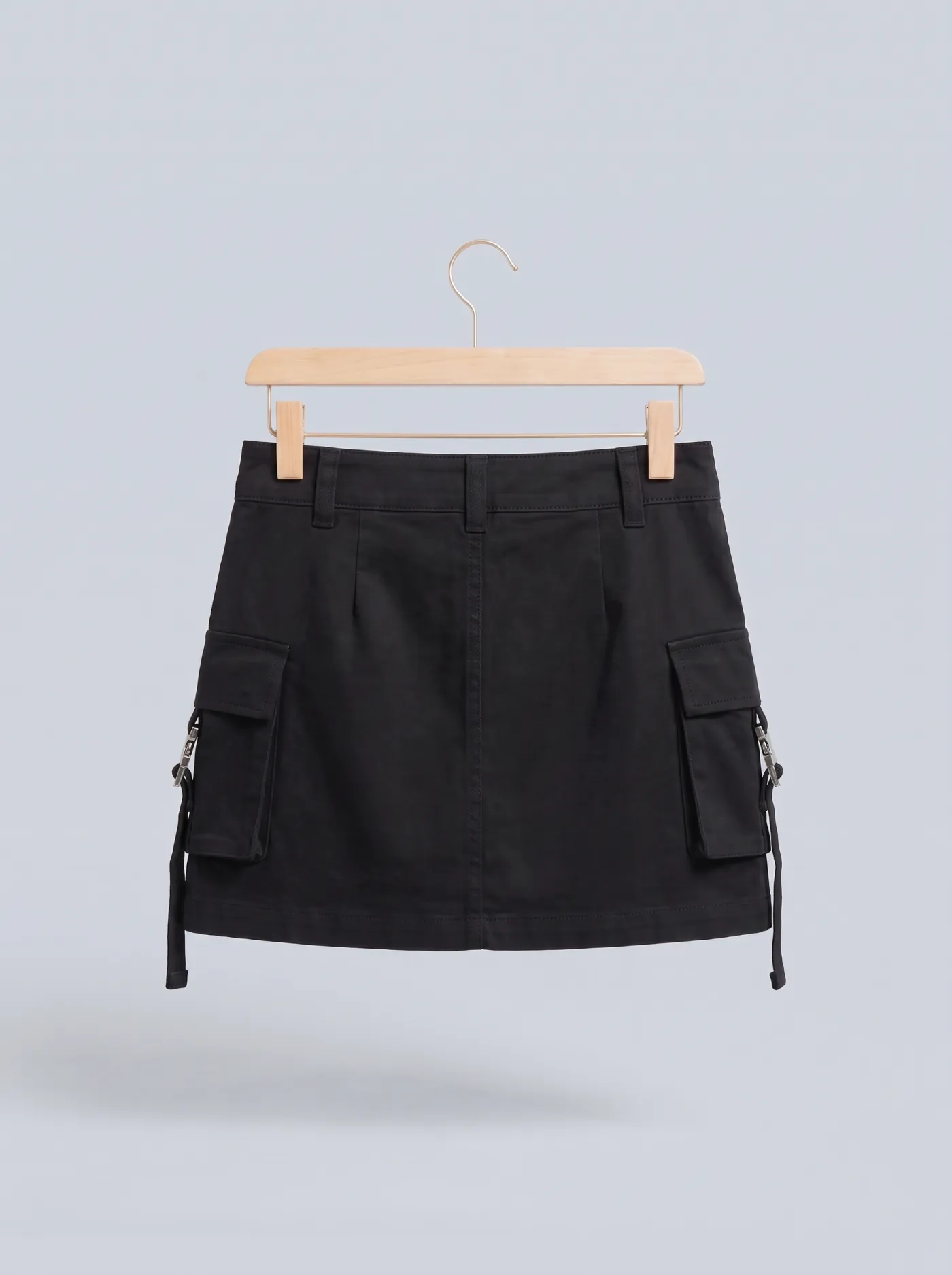 Falda Cargo Mini, vista de espalda